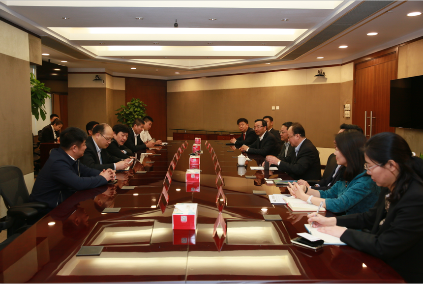 首發集團黨委書記、董事長(cháng)張閩赴招商(shāng)銀行(xíng)總行(xíng)考察調研